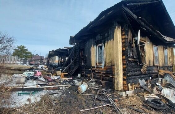 Бабушка спасла двух внучек при пожаре в Пермском муниципальном округе