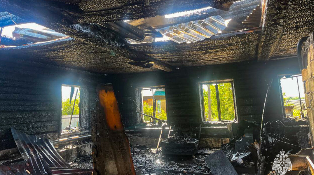 В Пермском крае мама спасла из горящего дома четверых детей