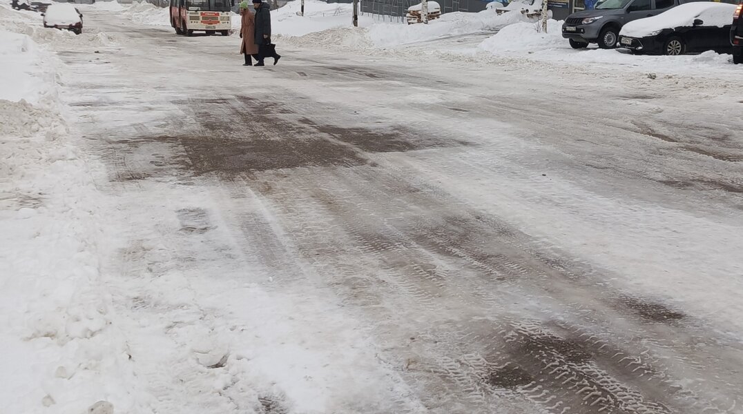 Синоптики предупредили о сильном ветре и гололёде в Прикамье