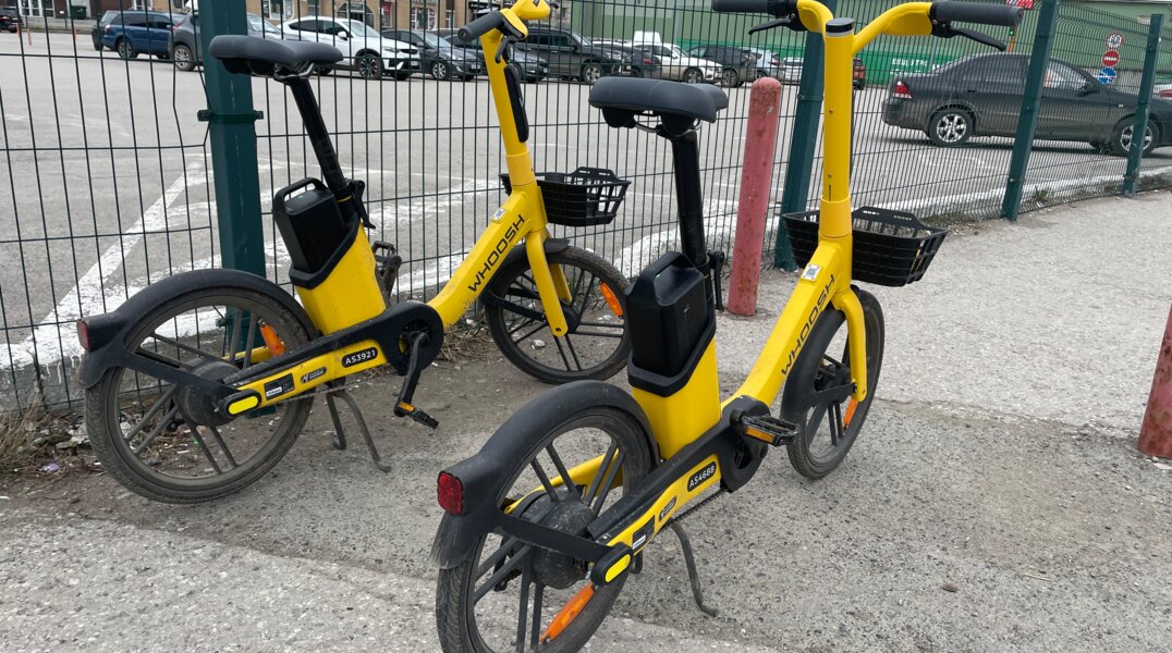 В Перми из-за обильного снегопада электровелосипеды ушли на зимовку