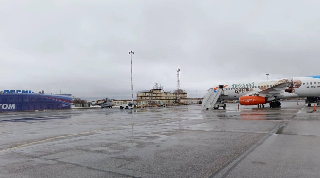 В Пермь прибыл самолет, оформленный к премьере фильма «Летучий корабль»