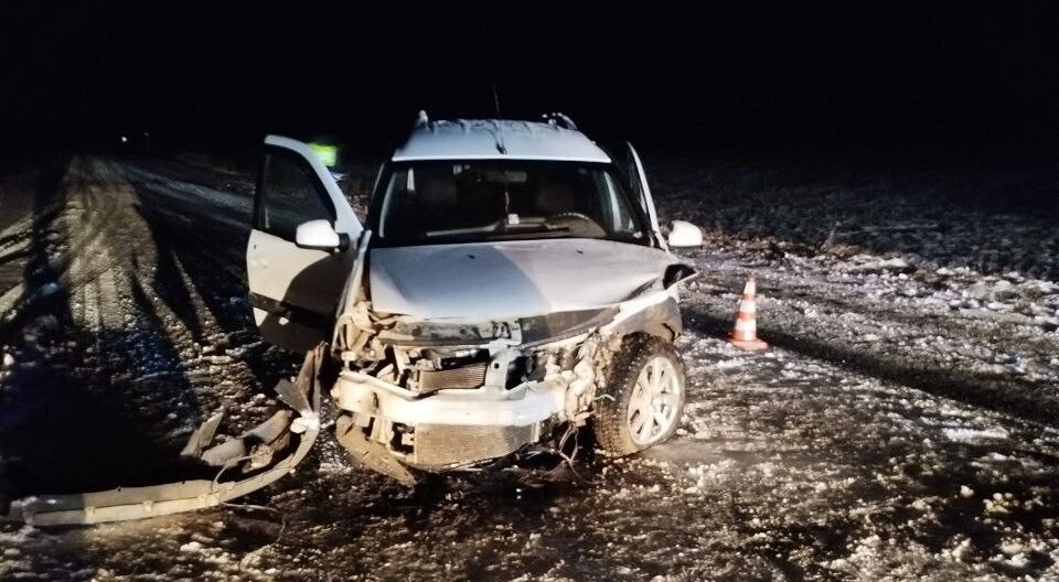 В аварии в Кунгурском округе пострадали три человека