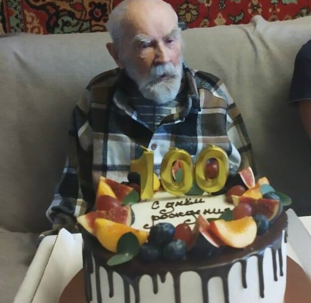 Губернатор Дмитрий Махонин поздравил со 100-летием пермского ветерана ВОВ