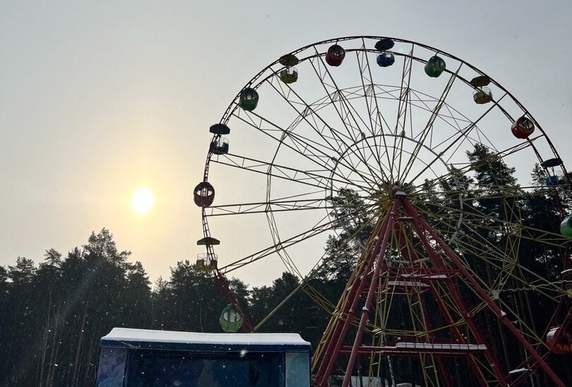 В Перми в четырех парках временно прекратили работу аттракционов