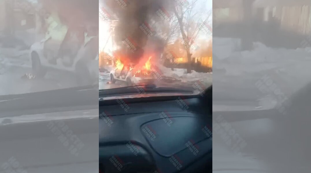 В Перми на дороге загорелась машина