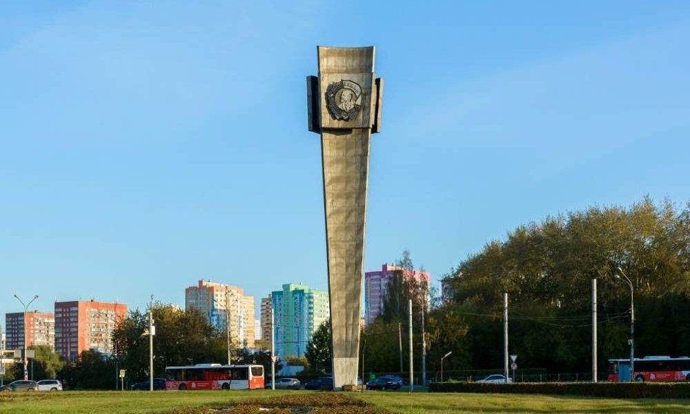 Глава Пермского края Дмитрий Махонин пообещал сохранить стелу «К 250-летию Перми»