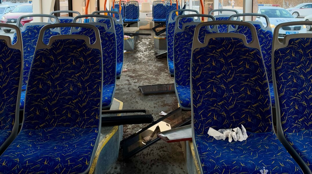 В Перми сотрудники МЧС спасли пенсионерку в ДТП с трамваями