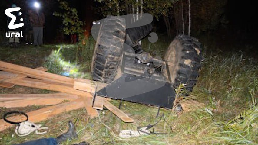 Пермяка задавило самодельным болотоходом