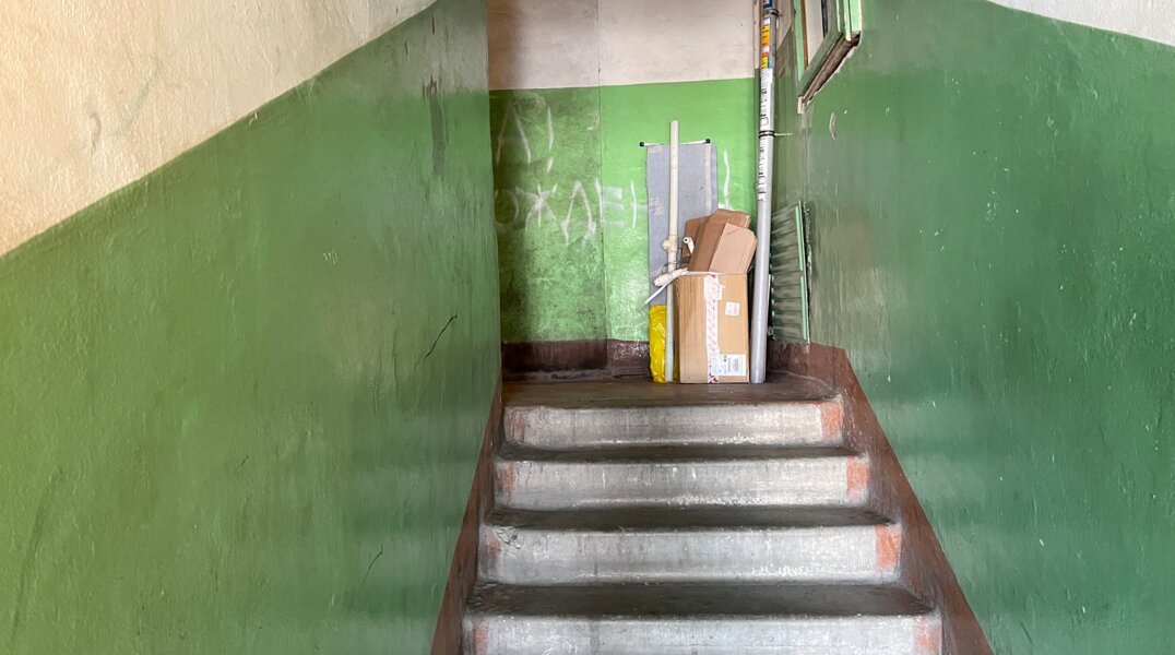 В одном из заброшенных домов Перми подростки избили мужчину