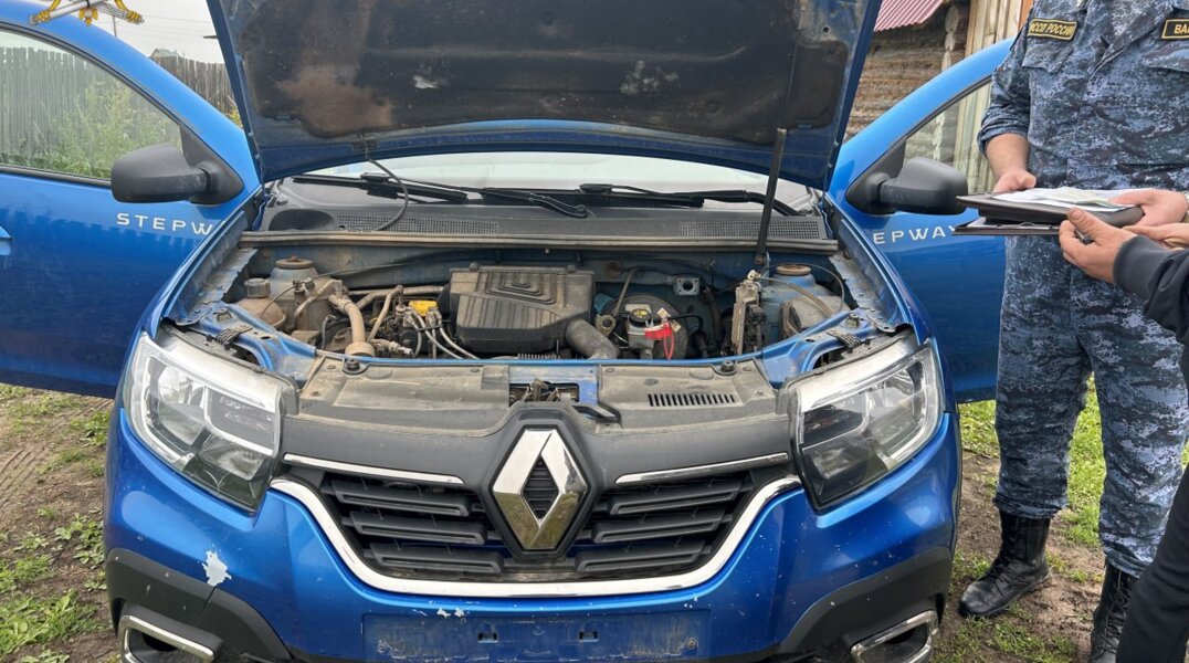 Судебные приставы арестовали иномарку пермяка, пытавшегося переехать сотрудника ГИБДД