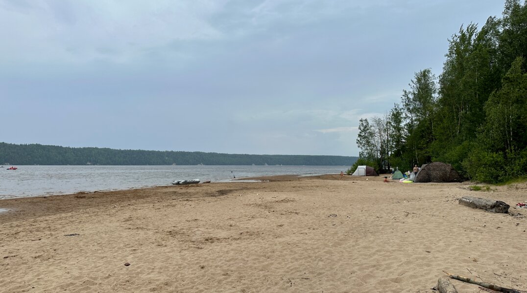 Пермяки вытащили из Камы тонущего подростка