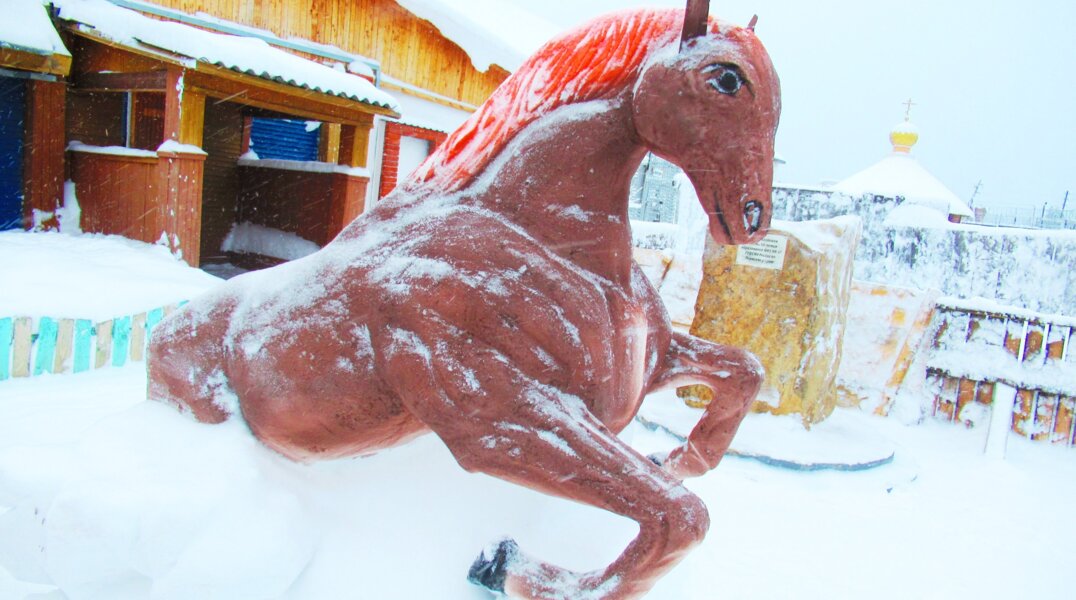 Осужденные пермских колоний посоревновались в создании снежных скульптур