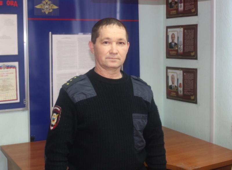 Полицейский из Прикамья спас пострадавшего, потушил дом и поймал преступника