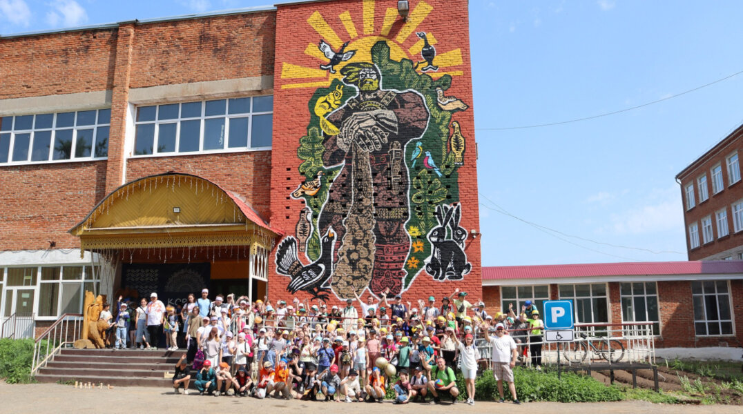 В Кудымкаре открыли мурал персонажу коми-пермяцкого прозаического эпоса