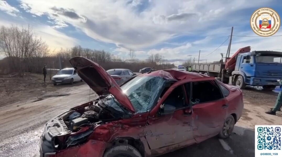 На трассе в Прикамье пенсионер на «Ладе» устроил смертельное ДТП с «КамАзом»