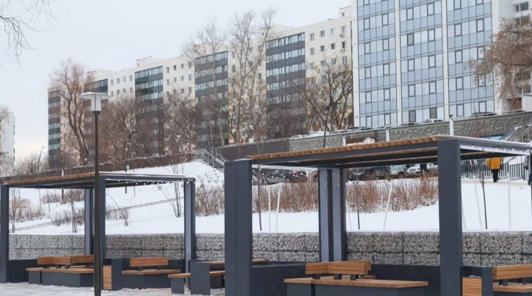 В Перми на Слудской горке завершили обновление участка для отдыха