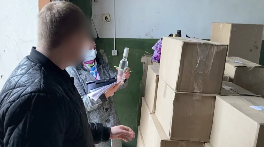 На севере Прикамья ОПГ поставляла контрафактный алкоголь в магазины