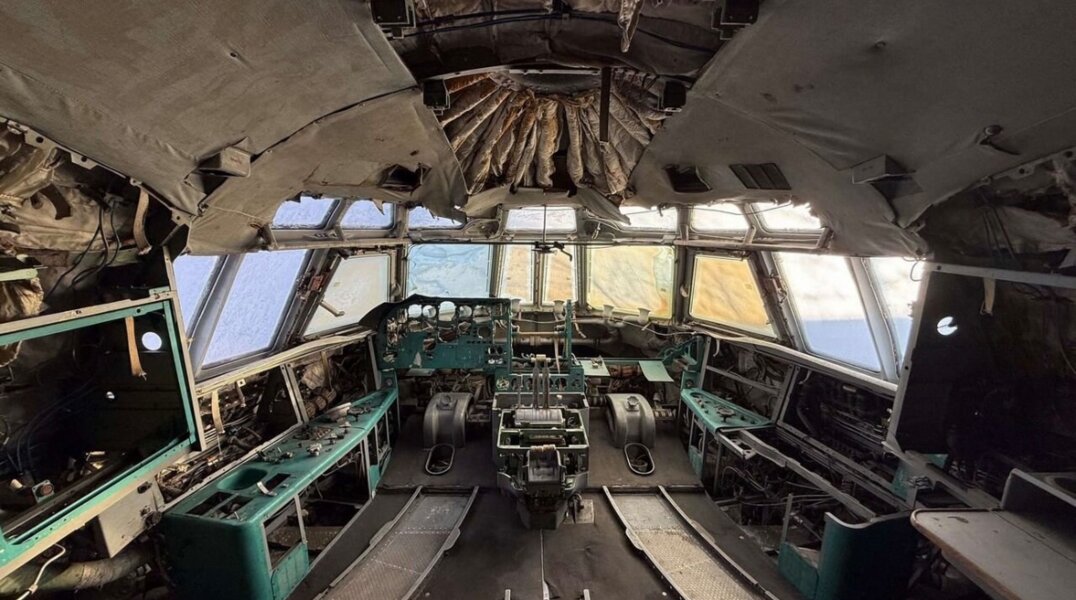 В Перми выставили на продажу носовую часть самолета для подготовки космонавтов