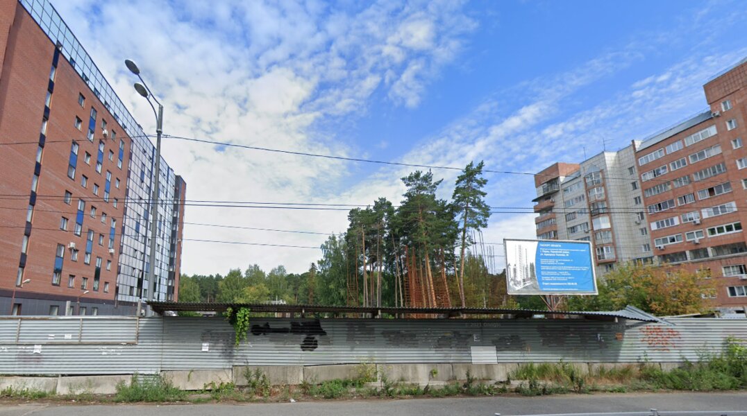 Пермские власти выставили на торги участок с проблемным домом на улице Адмирала Ушакова, 34