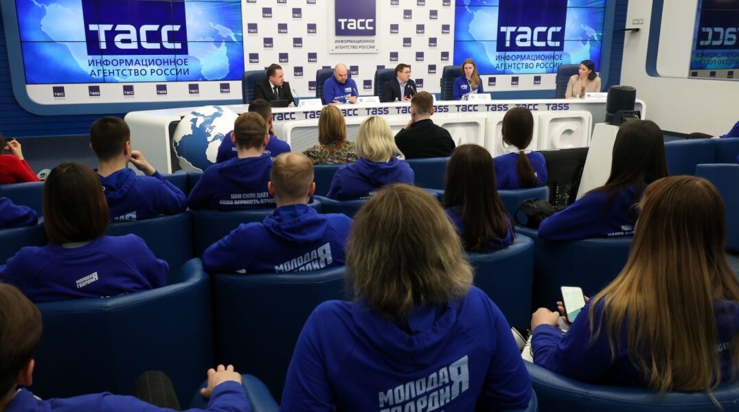 «Единая Россия» и «Молодая Гвардия» запустили федеральный образовательный проект «ПолитЗавод»