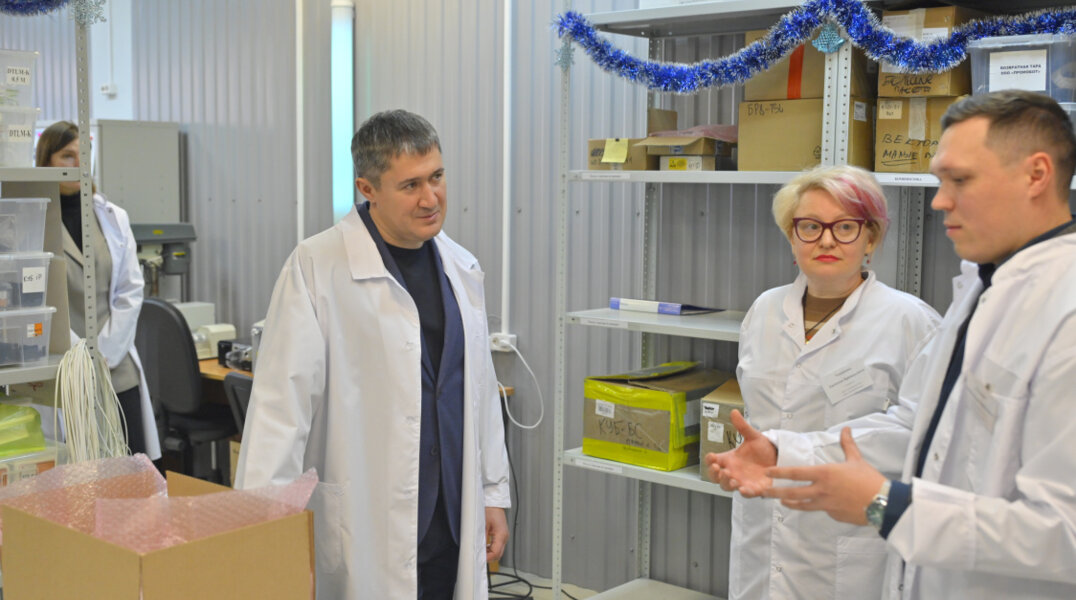 Губернатор Прикамья отметил успешный опыт двух предприятий по производству контрактной электроники