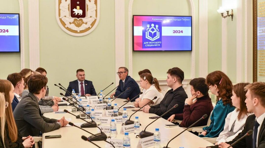 Мэр Перми Эдуард Соснин встретился с учащимися ведущих вузов города