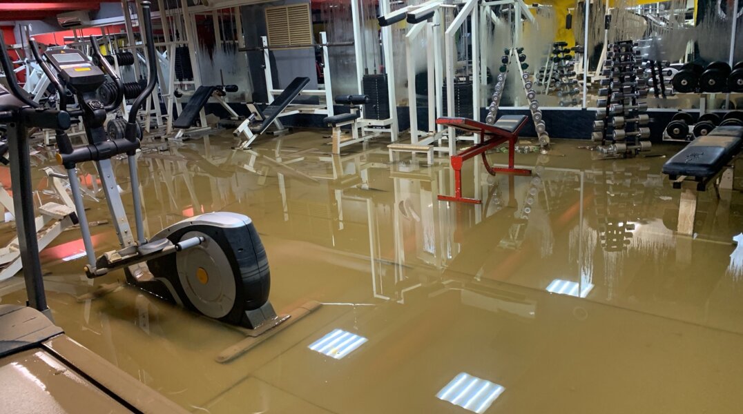 В Перми затопило кипятком тренажерный зал Level Up