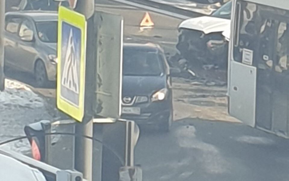 В центре Перми произошло жесткое ДТП