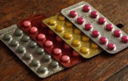 Эксперты назвали препараты, лидирующие по объему продаж в аптеках Прикамья