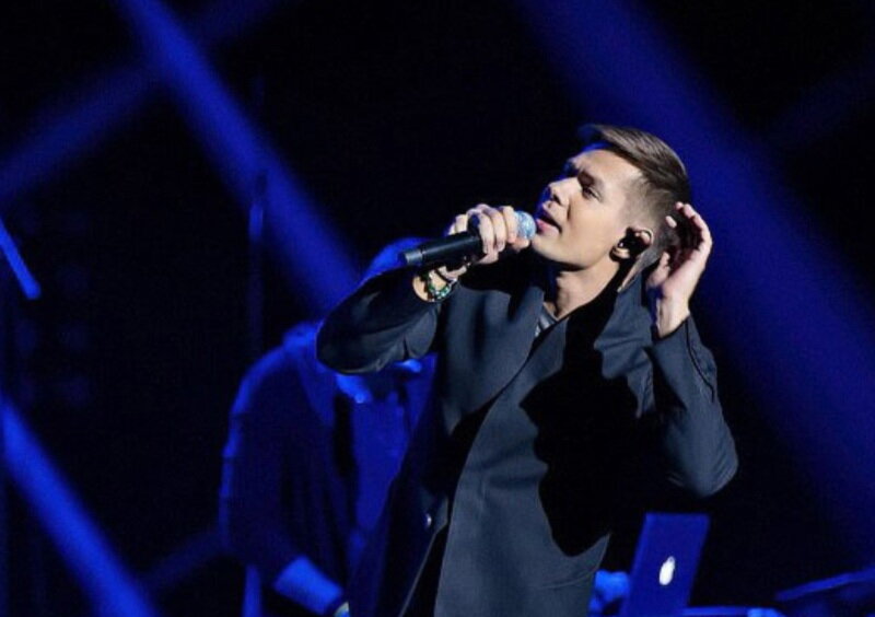 Стас Пьеха подарил пермским семьям участников СВО билеты на свой концерт