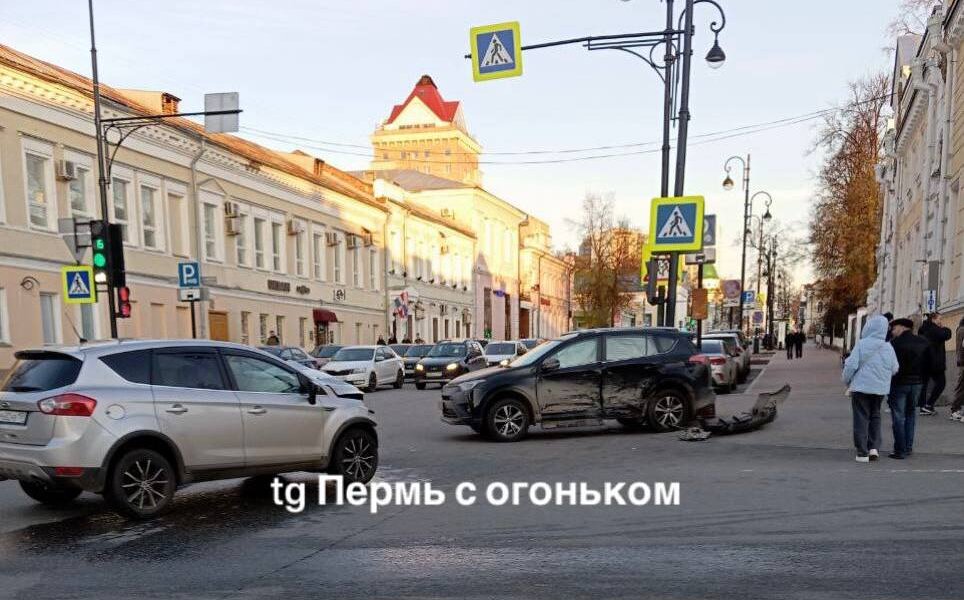 В пермской Госавтоинспекции рассказали об обстоятельствах ДТП в центре города