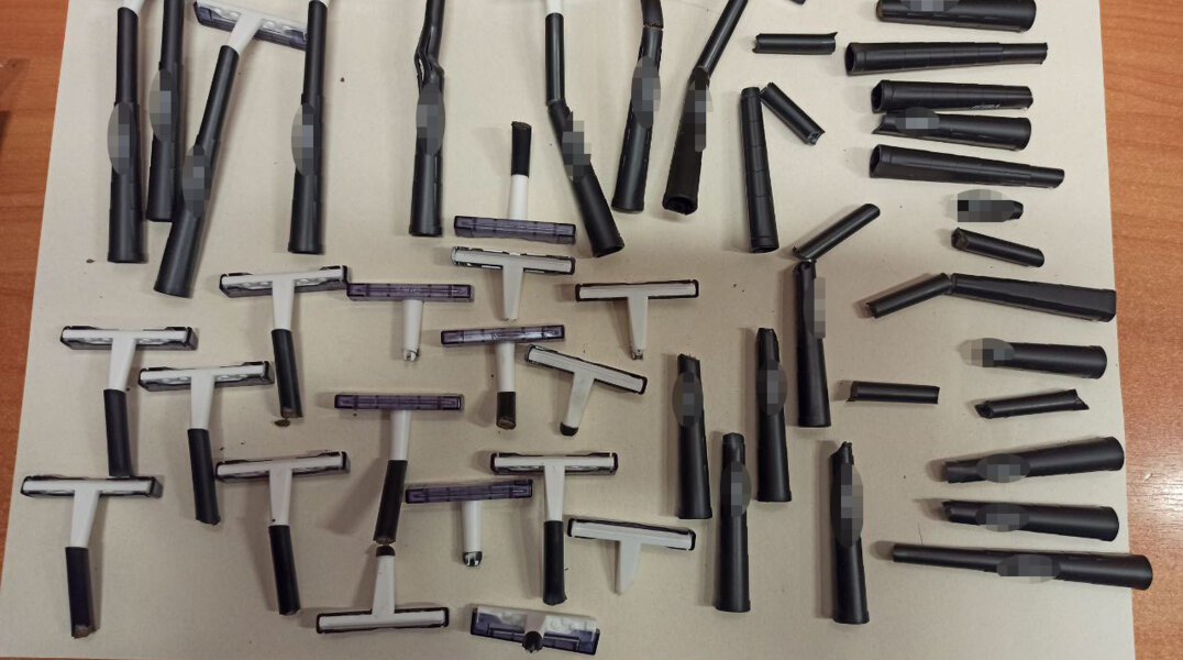 В пермскую колонию отправили бандероль с наркотиками, замаскированными под бритву