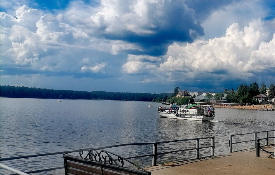 В Очерском округе спасатели достали тело утонувшей девушки