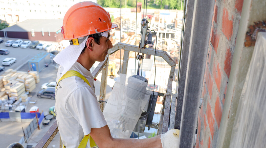 Бизнес повышает зарплаты техническим специалистам и рабочим – опрос ВТБ