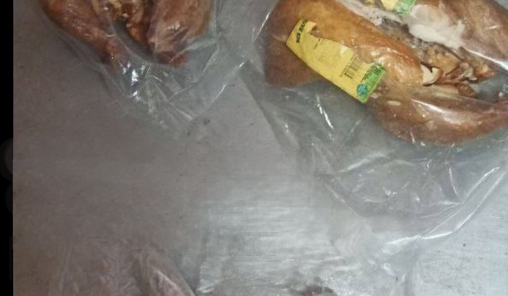 В исправительную колонию Губахи пытались пронести наркотики, спрятанные в копченой курице
