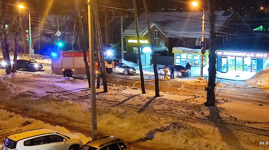 Пожар на Вышке-2 временно затруднил движение транспорта