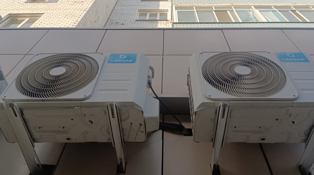 В Перми по суду заставили демонтировать кондиционеры со здания в историческом центре города