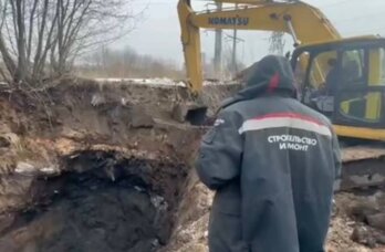 В Перми работы по устранению аварии на коллекторе осложнены глубиной и рельефом