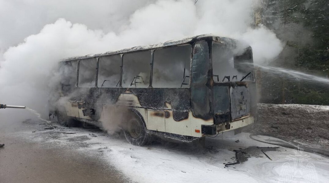 В Соликамске сгорел пассажирский автобус