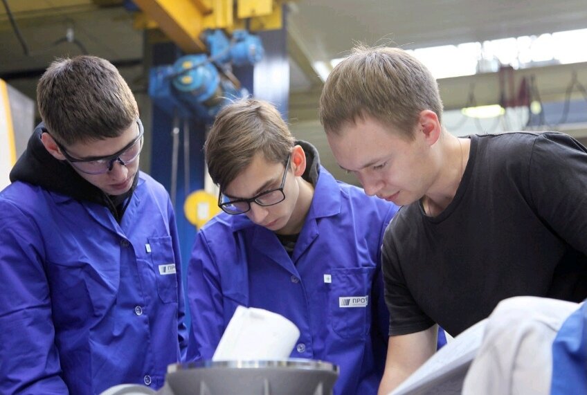 Кадровый центр Пермского края устроил на работу каждого второго молодого клиента