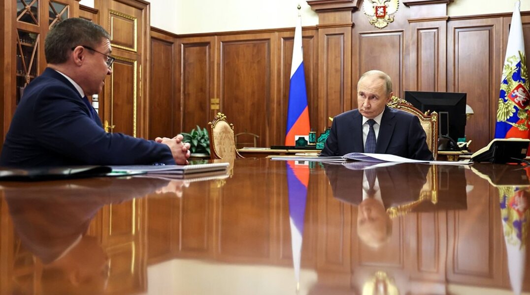 Владимир Путин провел встречу с секретарем Генсовета «Единой России» Владимиром Якушевым