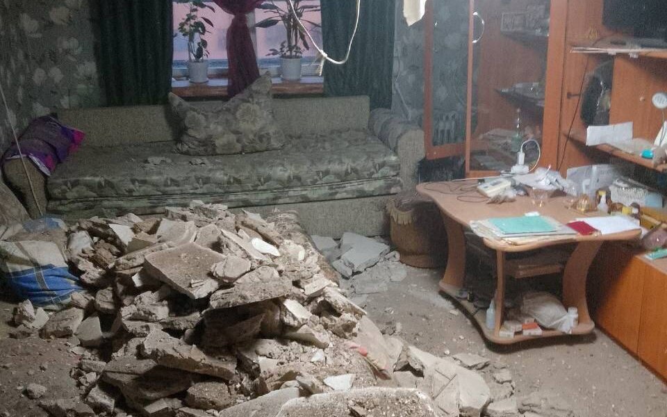 Следователи возбудили уголовное дело после обрушения потолка в доме в Березниках