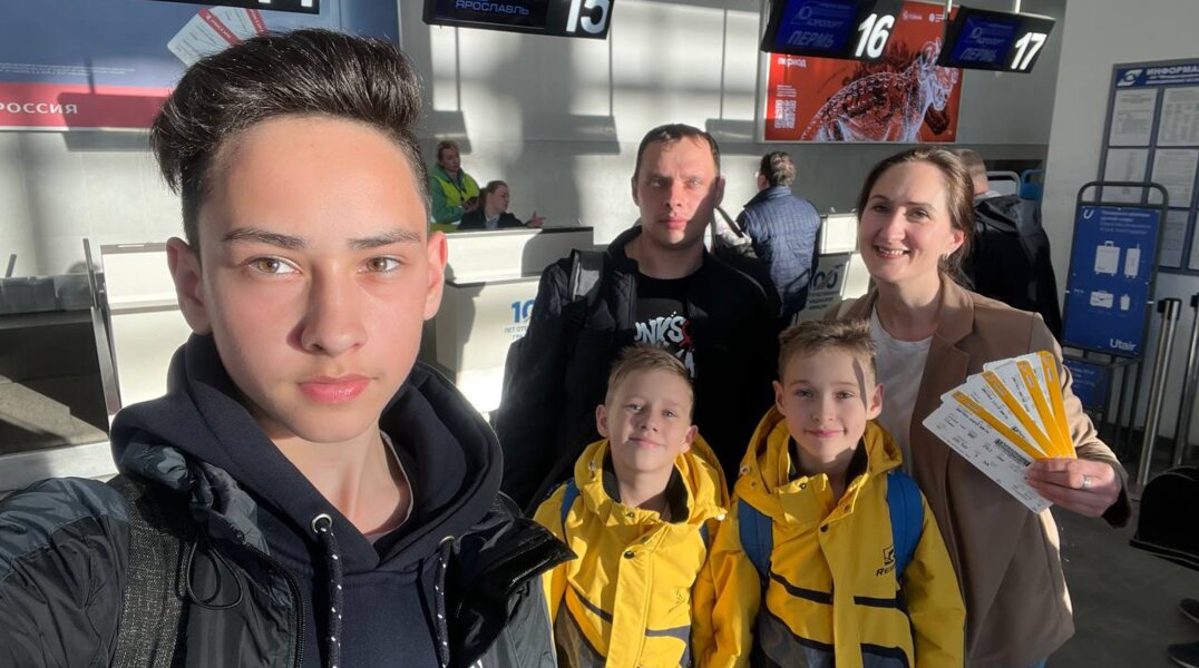 Пермская семья, получившая за активность в подарок от края поездку, отправилась в Ярославскую область
