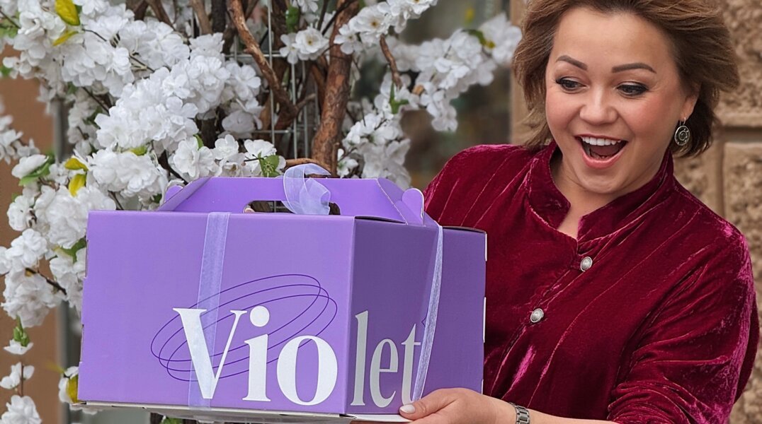 Десерты-послания. Пермская сеть кондитерских создала новую магическую коллекцию тортов