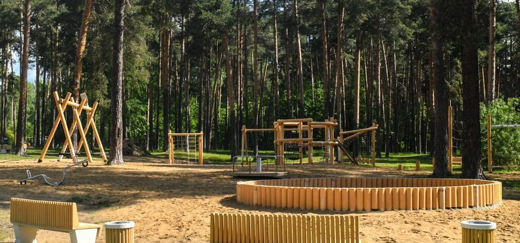 В Черняевском лесу Перми обустроили игровое пространство для детей