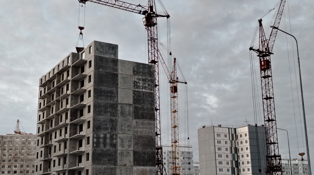 Госинспекция труда выявила грубые нарушения на стройплощадке элитного дома в Перми, где погиб рабочий