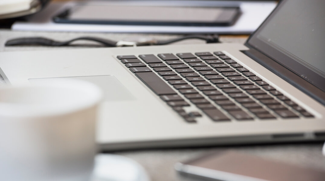 Почти в половине компаний Перми на совещаниях используют нецензурные выражения