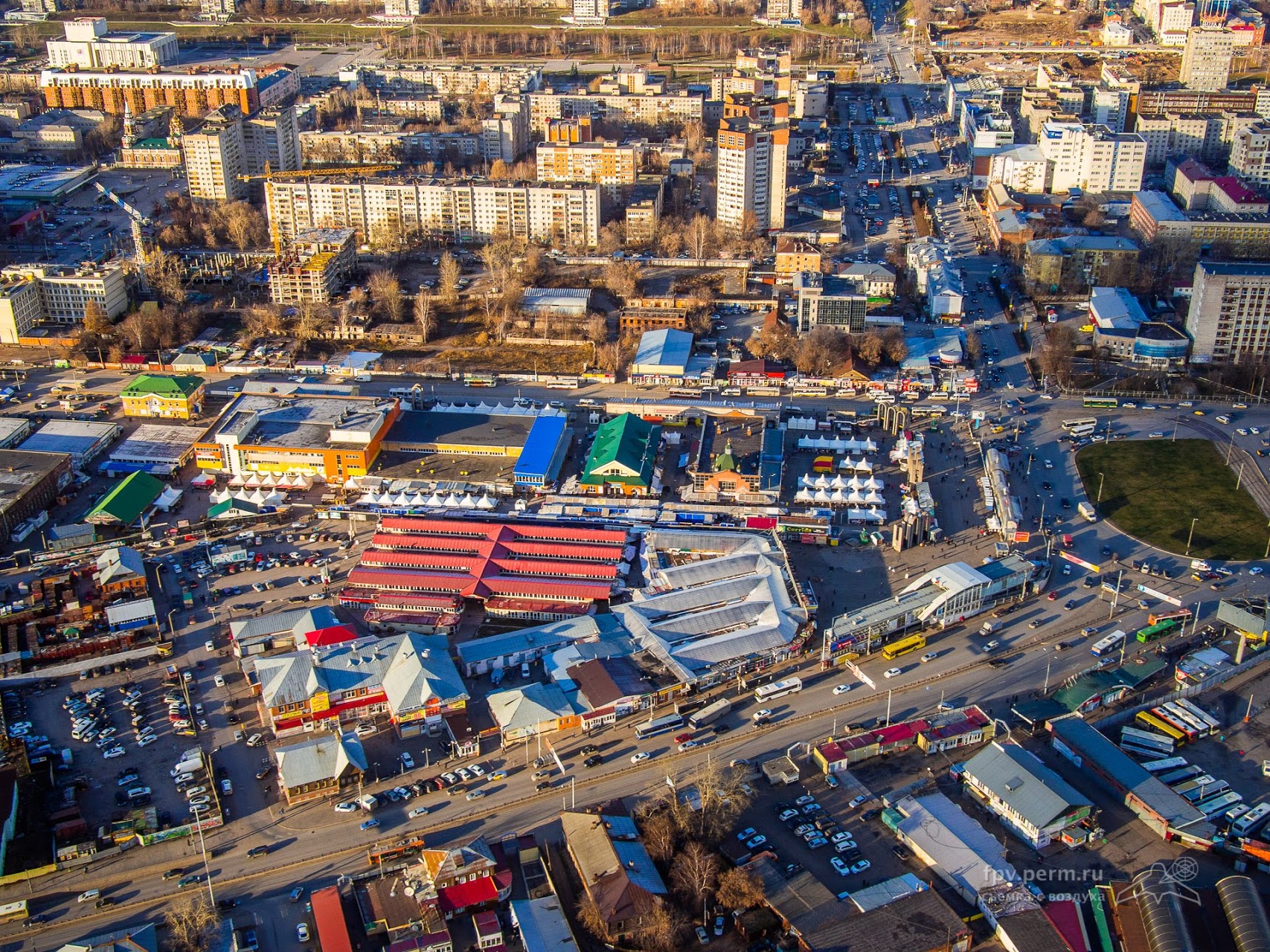 На месте рынке планируется возведение ЖК. / Фото: 