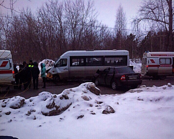 Погода краснокамск. Авария автобуса в Краснокамске.