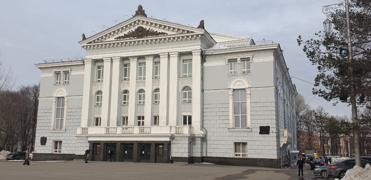 Еще один пермский театр снизил цены на спектакли | 03.03.2022 | Пермь -  БезФормата